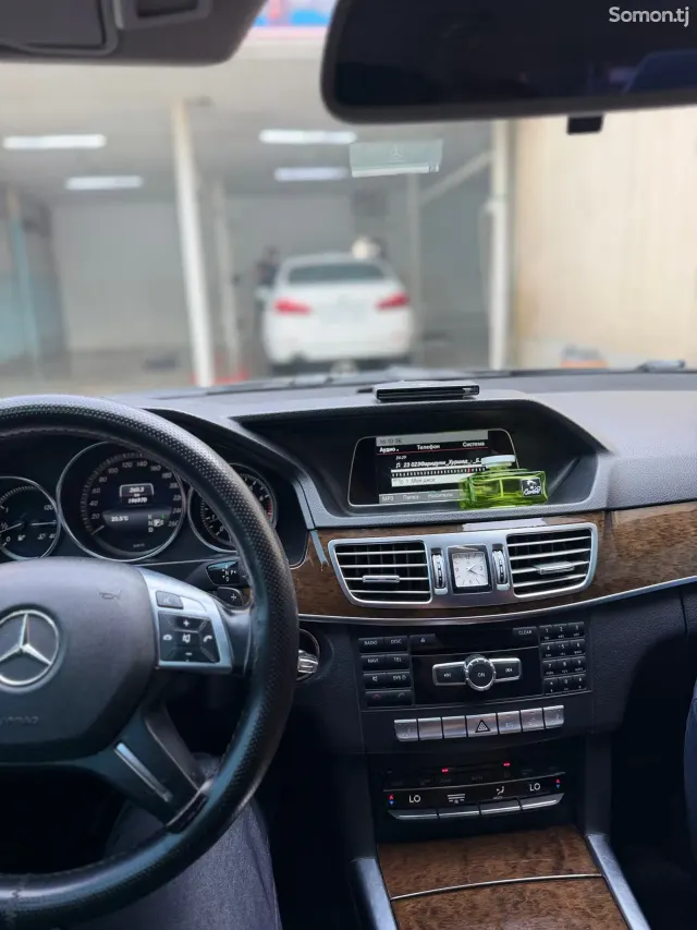 Mercedes-Benz E class 2014 · 2.0 AT
