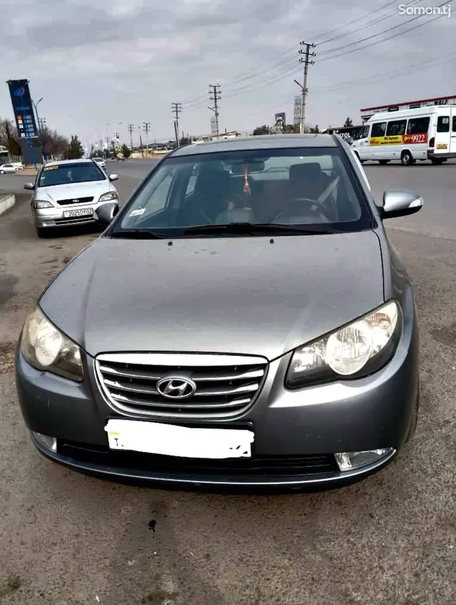 Hyundai Avante 2010 · 1.6 AT