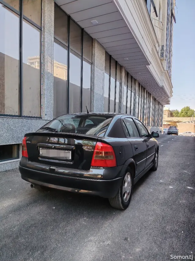 Opel Astra G 2000 · 1.6 MT