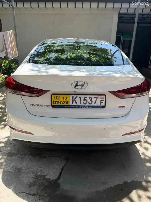 Hyundai Avante 2016 · 1.6 AT