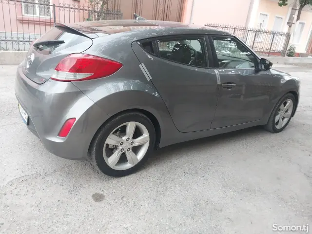 Hyundai Veloster 2012 · 1.6 AT