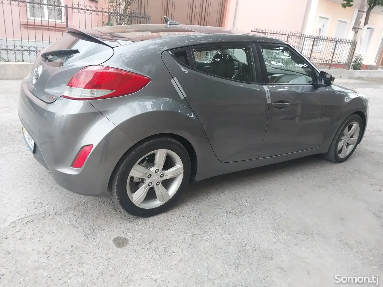 Hyundai Veloster 2012 · 1.6 AT
