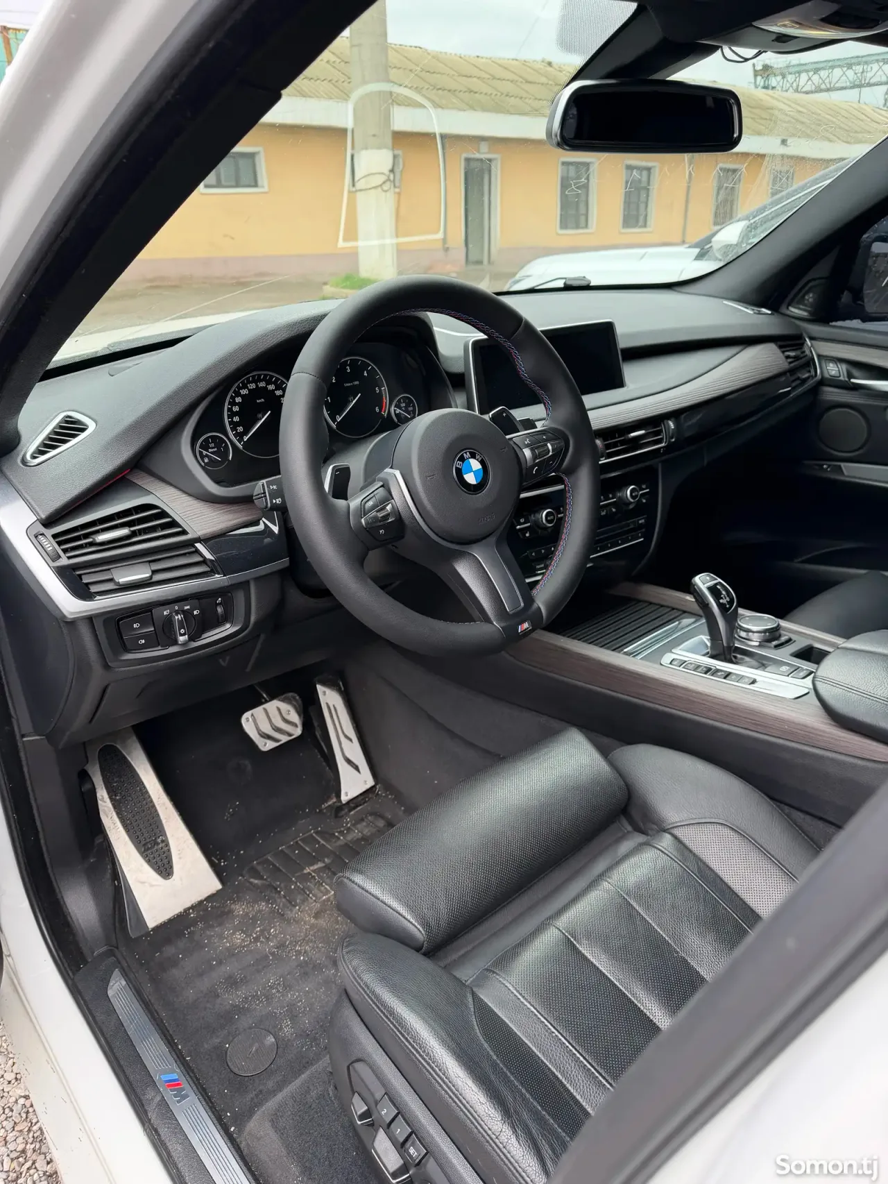 BMW X5 M 2015 · 4.0 AT