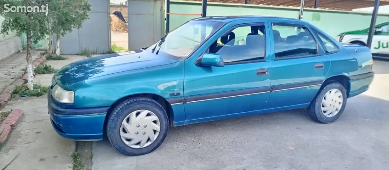 Opel Vectra A 1993 · 1.6 MT
