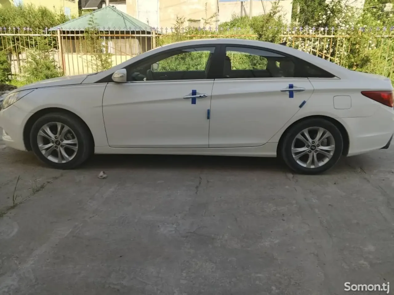 Hyundai Sonata 2012 · 2.0 AT