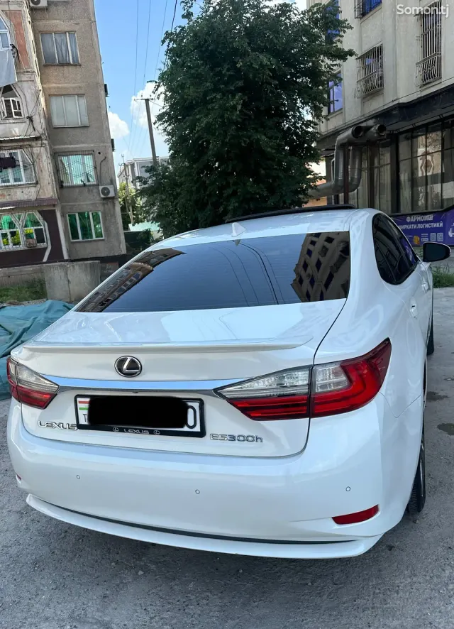 Lexus ES series 2016 · 3.0 AT