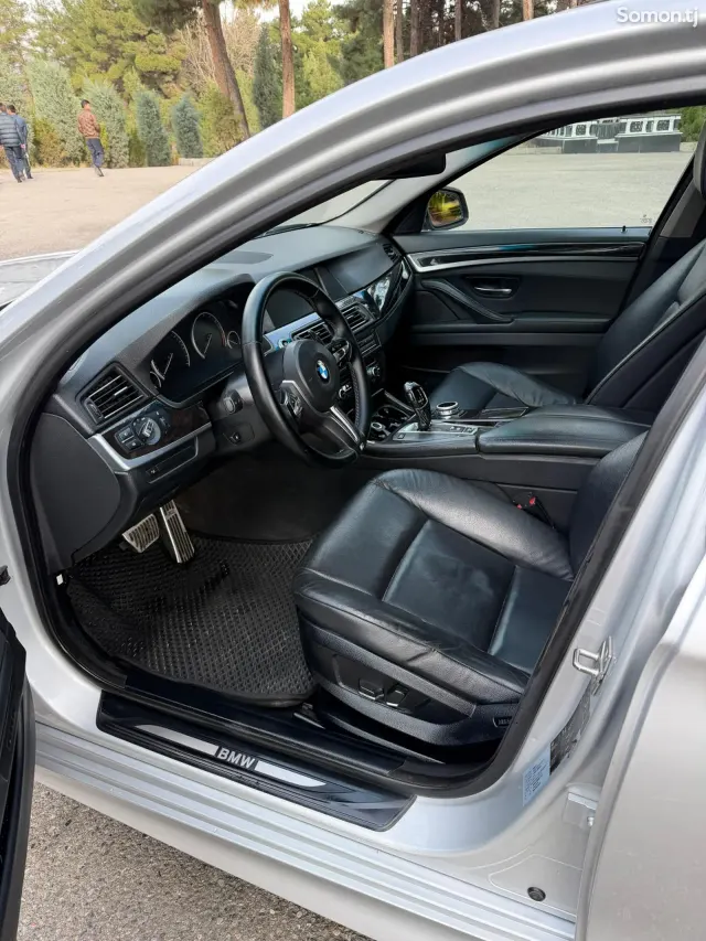 BMW 5 series 2011 · 2.0 AT