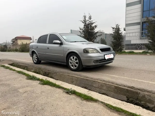 Opel Astra G 2001 · 1.6 MT