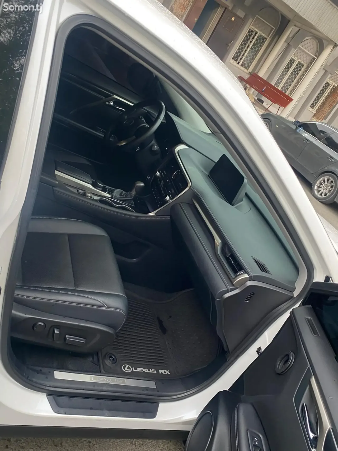 Lexus RX series 2017 · 3.5 AT