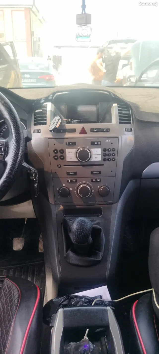 Opel Zafira 2007 · 1.8 MT