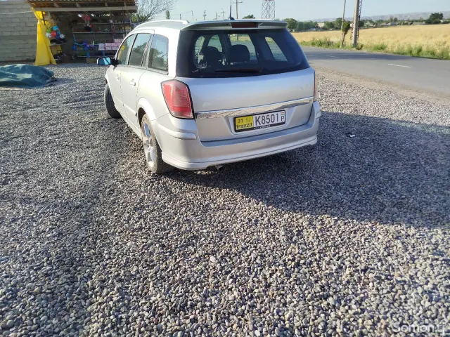 Opel Astra H 2006 · 1.8 MT