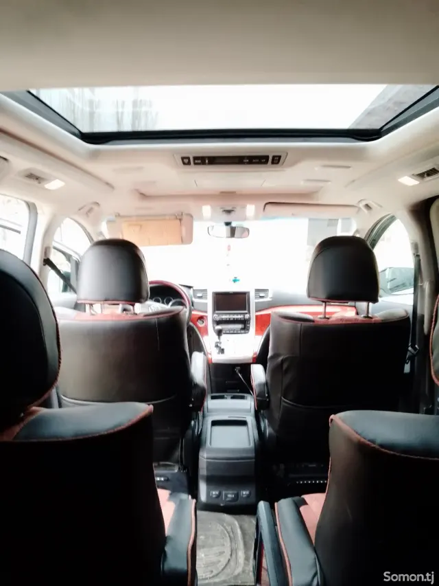 Toyota Vellfire 2014 · 2.4 AT