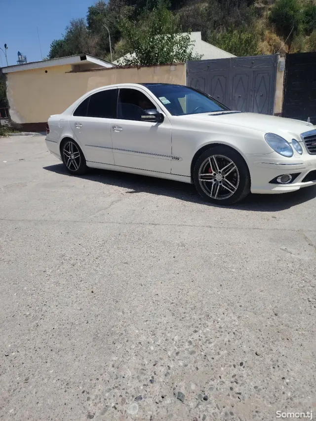 Mercedes-Benz E class 2009 · 3.5 AT