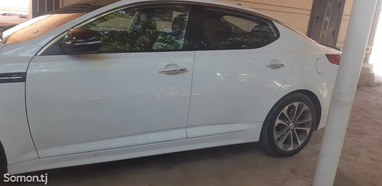 Kia K5 2011 · 2.0 AT
