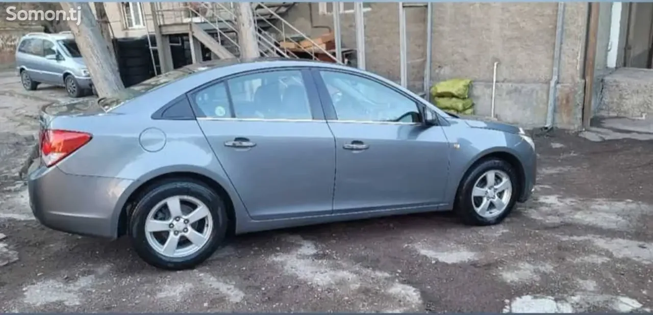 Chevrolet Cruze 2010 · 1.6 AT