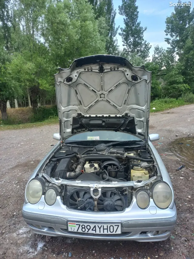 Mercedes-Benz E class 1998 · 2.0 MT
