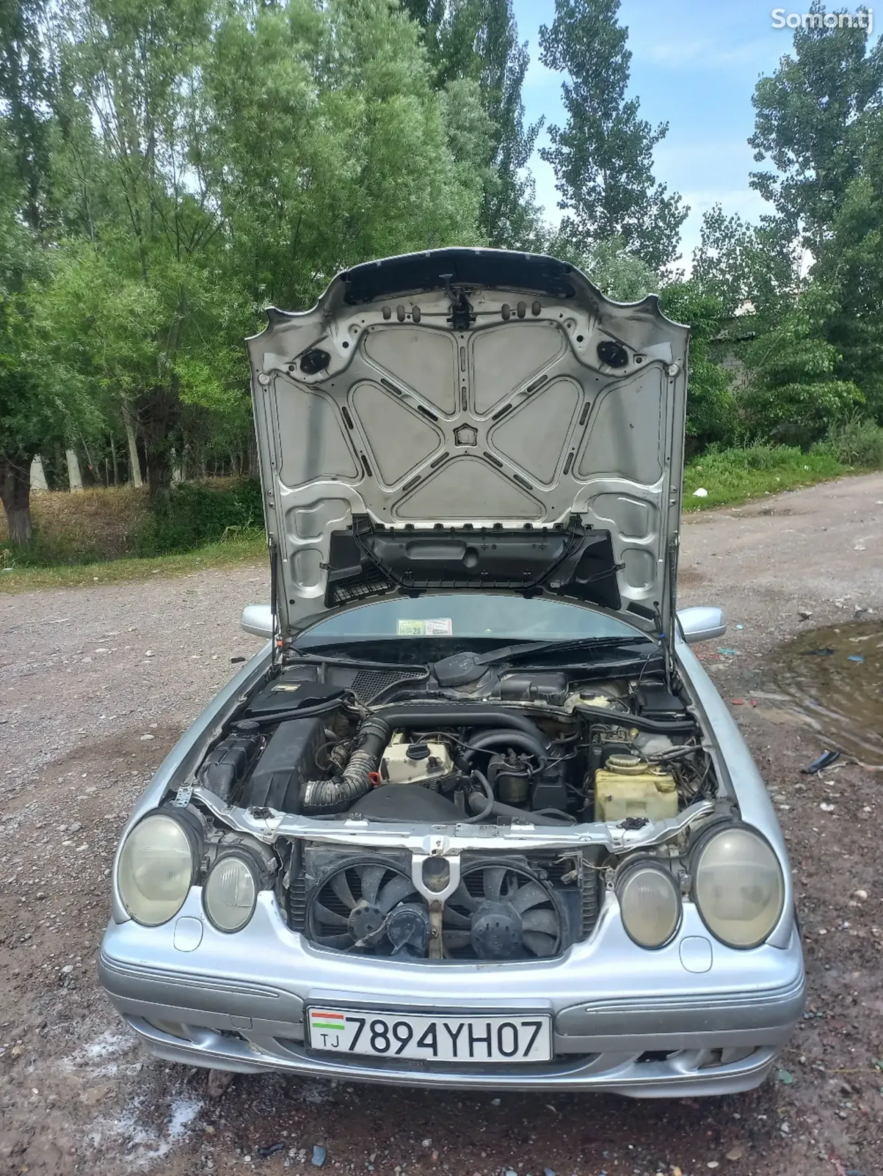 Mercedes-Benz E class 1998 · 2.0 MT