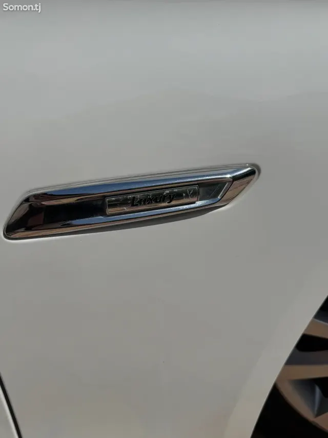 BMW 5 series 2016 · 2.0 AT