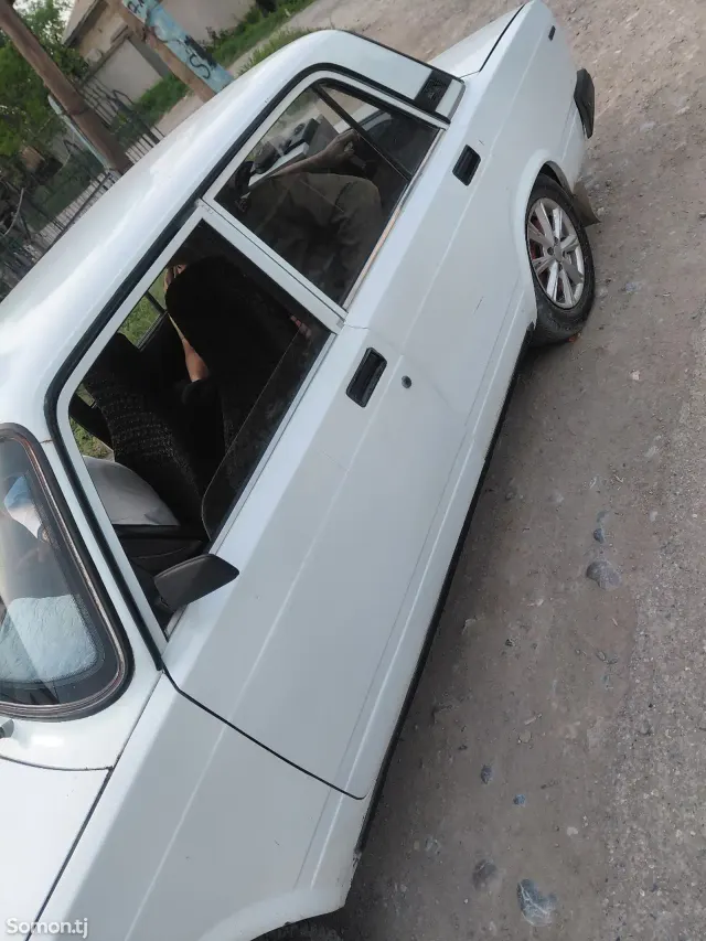 Lada (ВАЗ) 2107 1996 · 0.7 MT