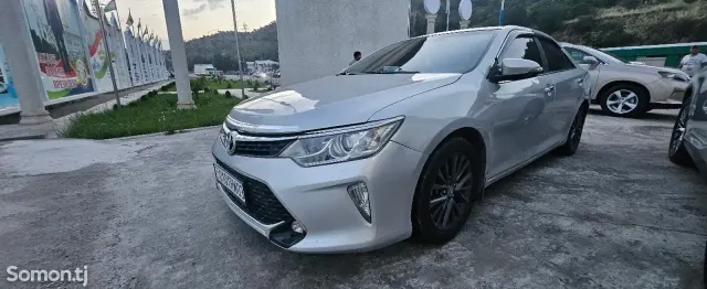 Toyota Camry 2017 · 2.5 AT