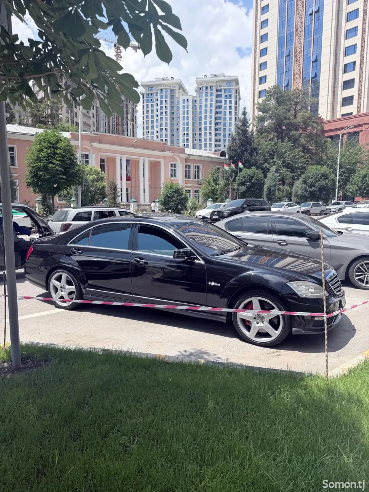 Mercedes-Benz S class 2012 · 6.3 AT