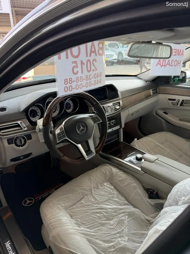 Mercedes-Benz E class 2015 · 3.5 AT