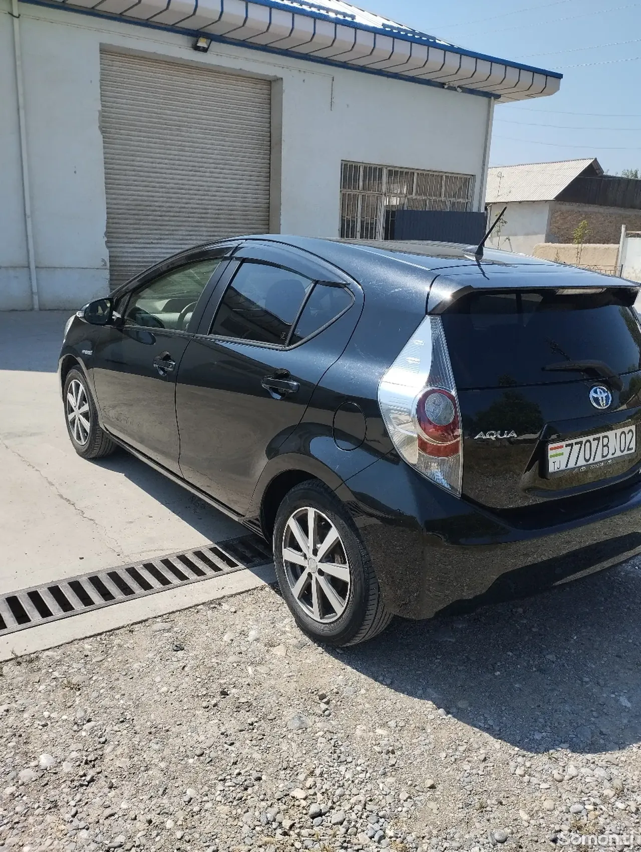 Toyota Aqua 2016 · 1.5 AT