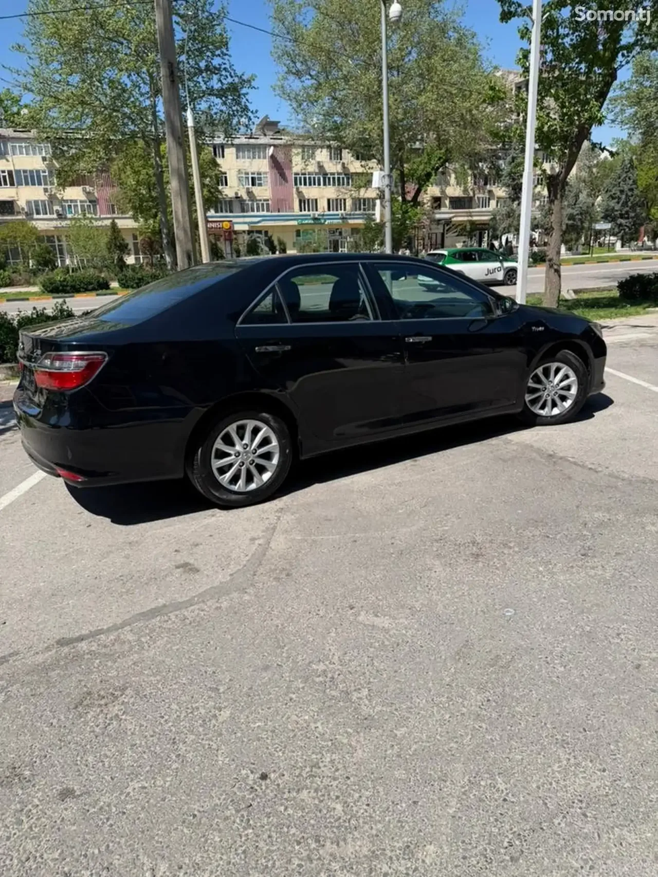 Toyota Camry 2015 · 2.0 AT