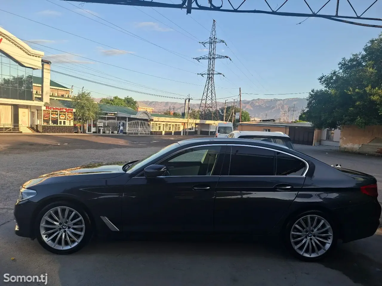 BMW 5 series 2017 · 2.0 AT
