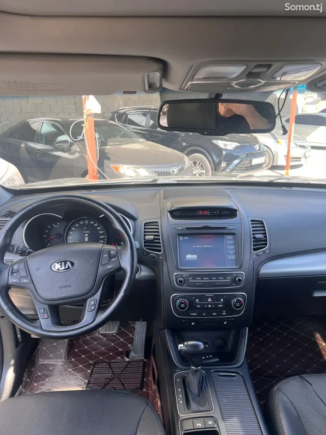 Kia Sorento 2014 · 2.2 AT