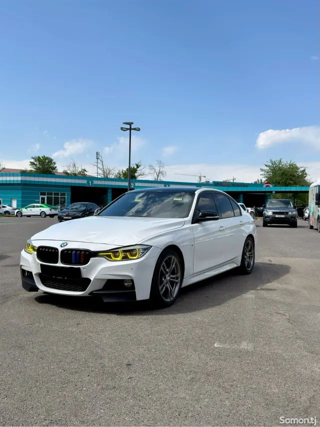 BMW 3 series 2017 · 2.0 AT
