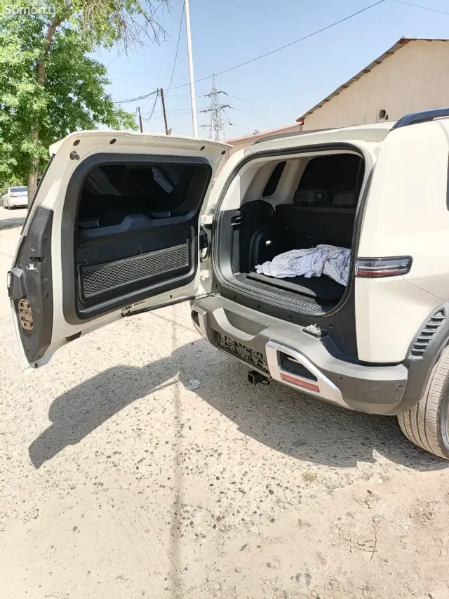 BYD Leopard 3 2025 · 4.9 AT