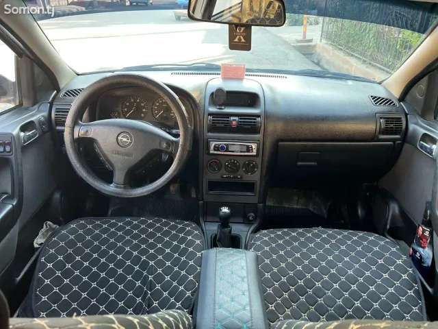 Opel Astra G 2001 · 1.6 MT