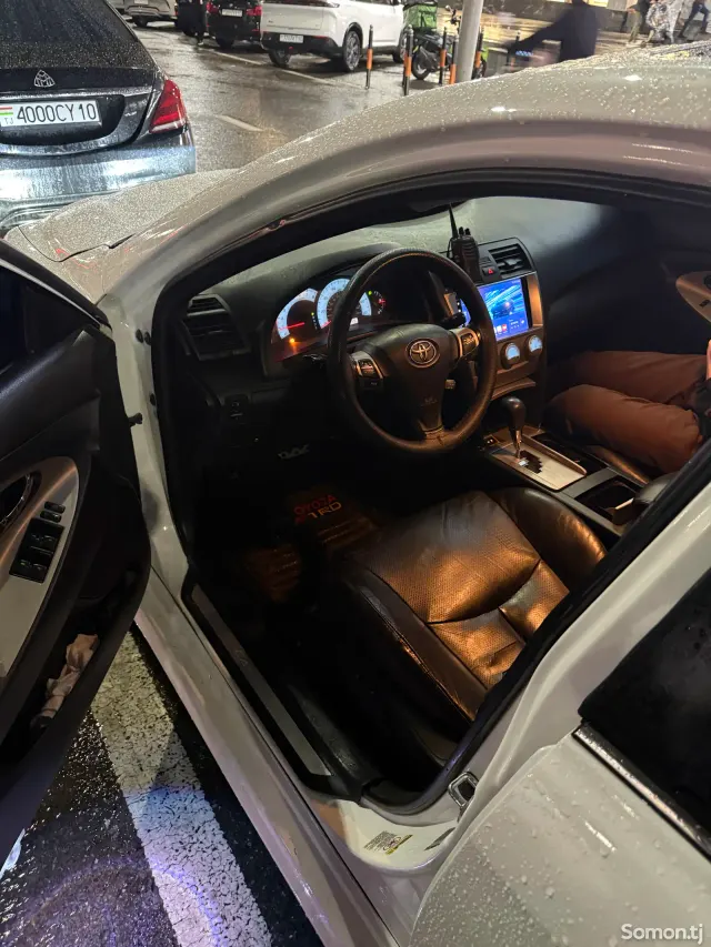 Toyota Camry 2011 · 2.5 AT