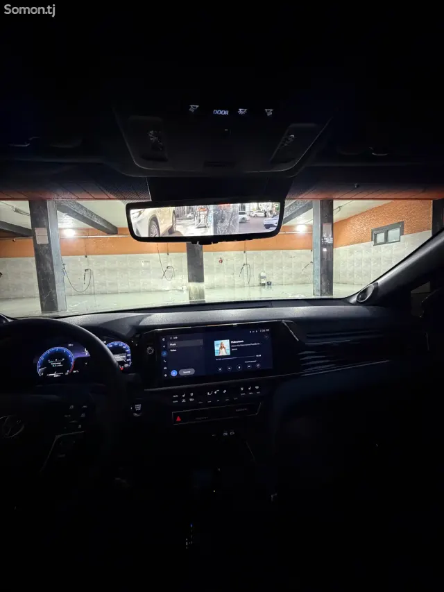 Toyota Camry 2025 · 2.5 AT