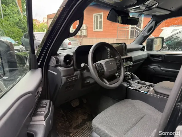 Toyota Land Cruiser Prado 2025 · 2.4 AT