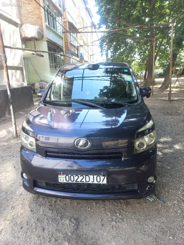 Toyota Voxy 2008 · 2.0 AT