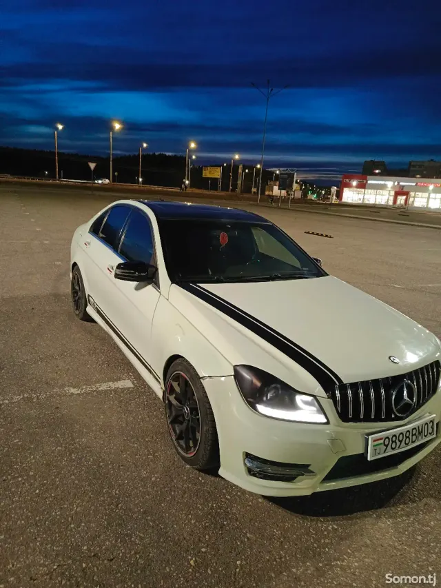 Mercedes-Benz C class 2012 · 3.0 AT