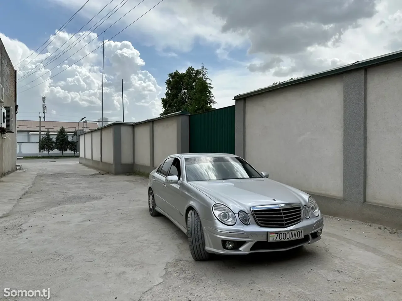 Mercedes-Benz E class 2002 · 3.2 AT
