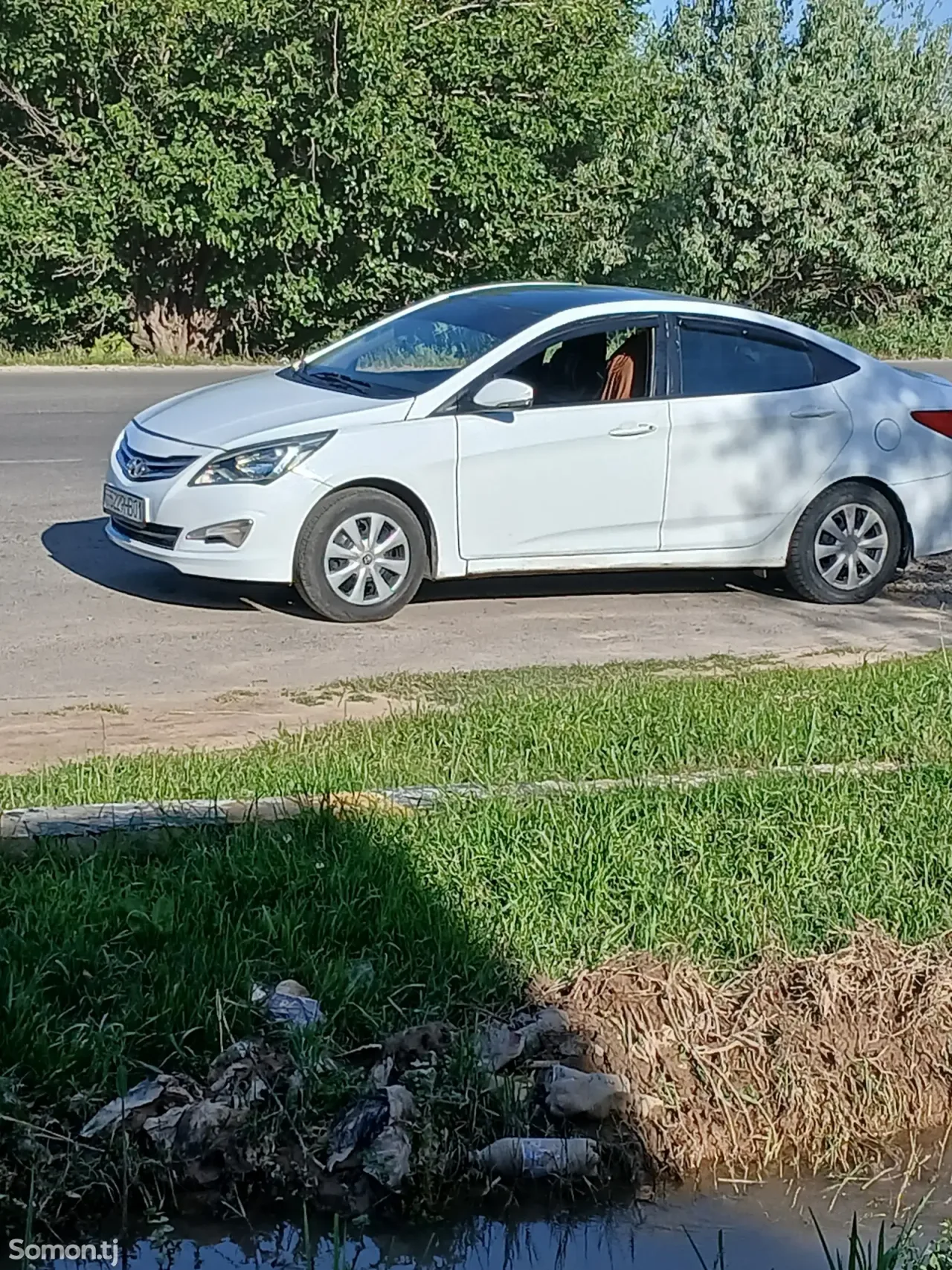 Hyundai Solaris 2015 · 1.4 MT
