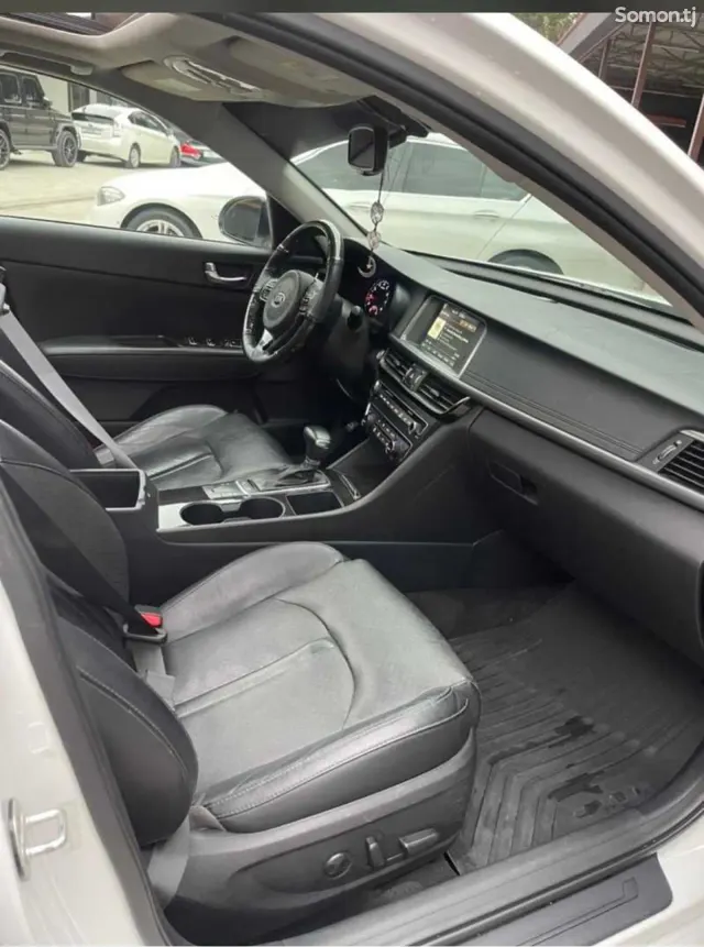 Kia Optima 2016 · 2.4 AT