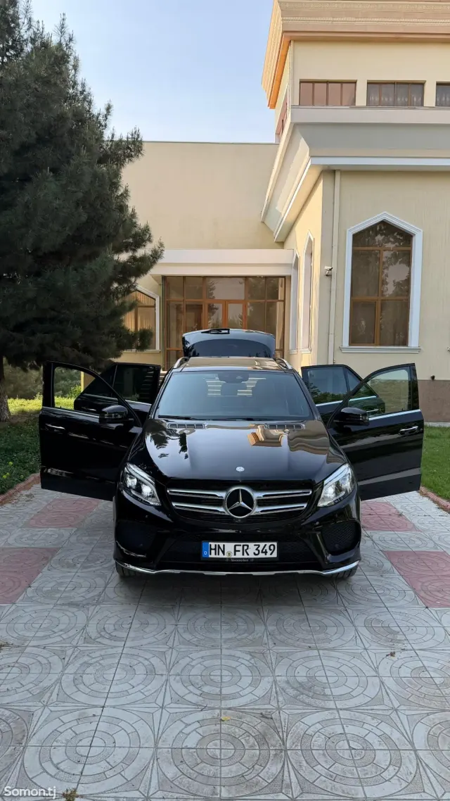 Mercedes-Benz GLE class 2017 · 3.5 AT