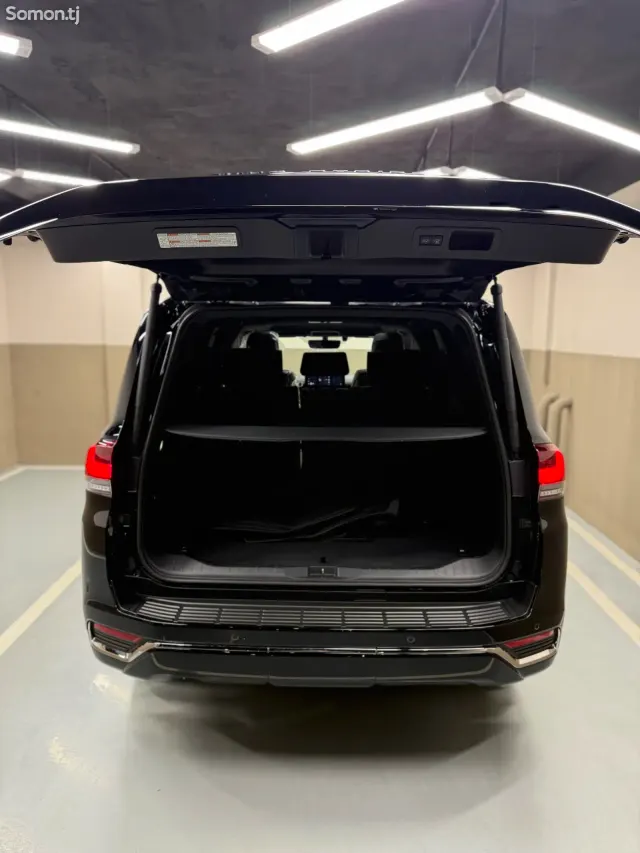 Toyota Land Cruiser 2025 · 3.5 AT