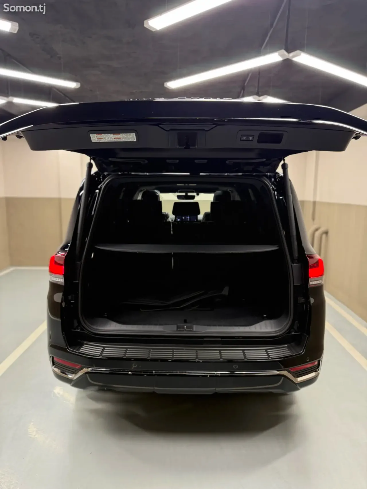 Toyota Land Cruiser 2025 · 3.5 AT