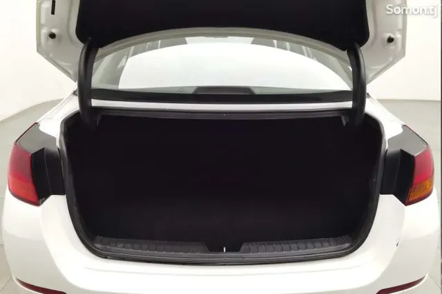 Kia K5 2014 · 2.0 AT