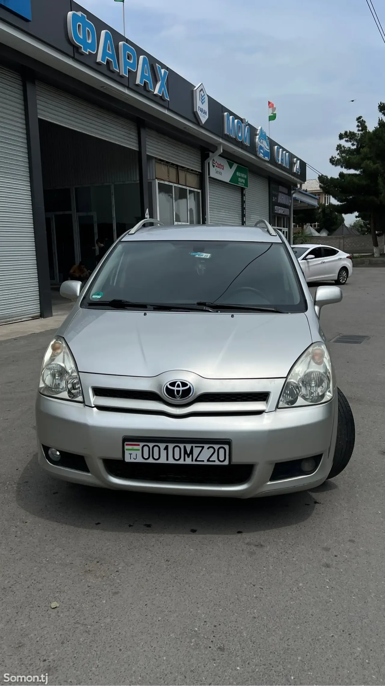 Toyota Corolla Verso 2006 · 2.2 MT