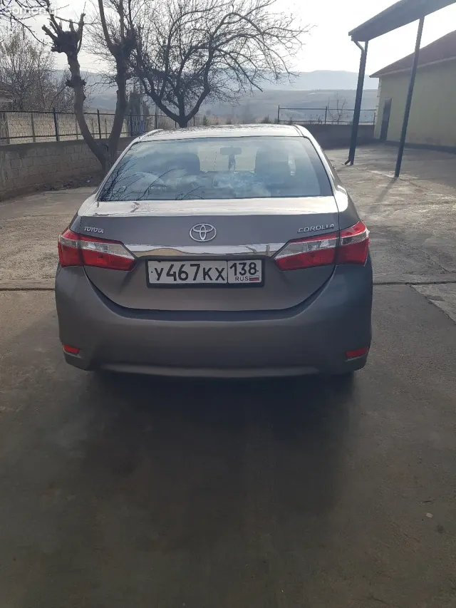 Toyota Corolla 2013 · 1.6 AT