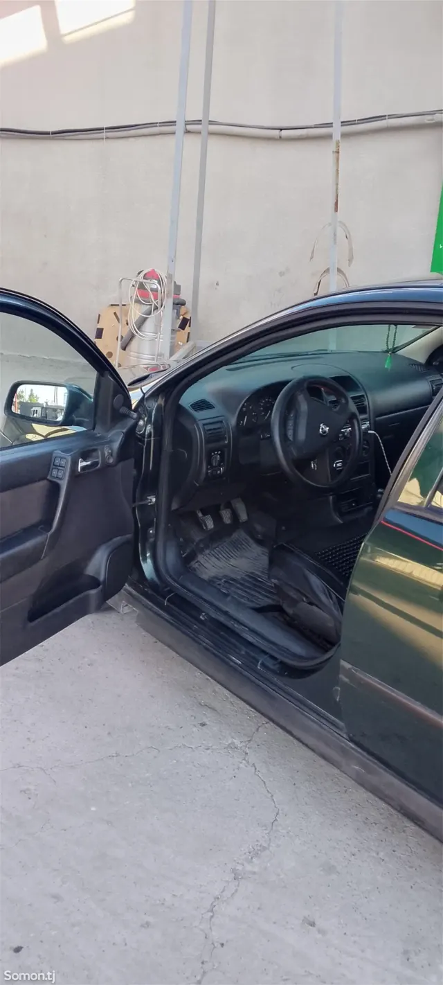 Opel Astra G 1999 · MT