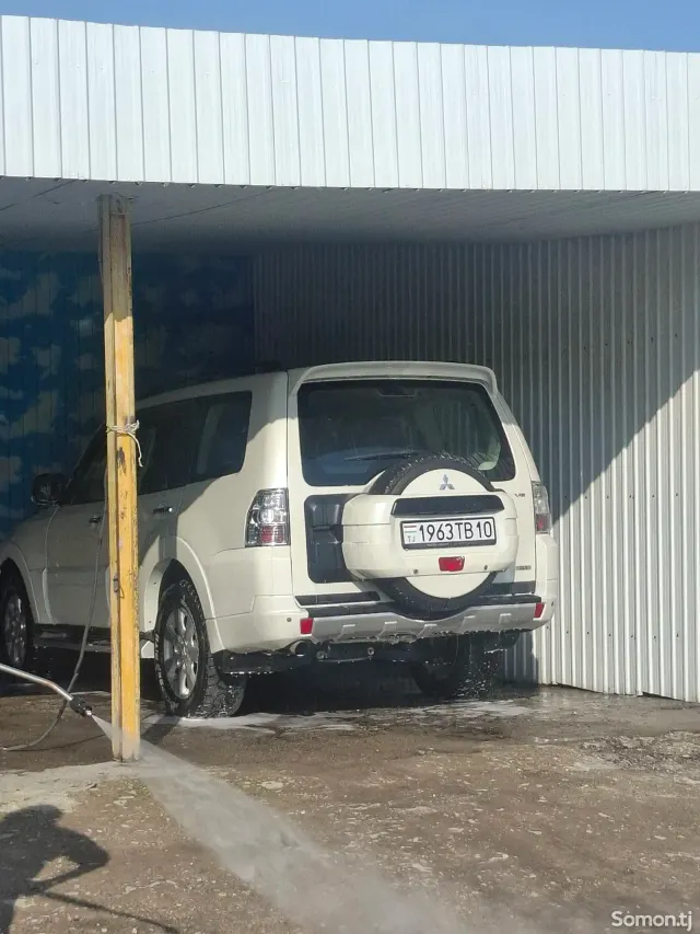 Mitsubishi Pajero 2014 · 3.0 AT