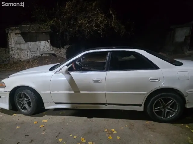 Toyota Corona Mark II 1996 · 2.4 AT